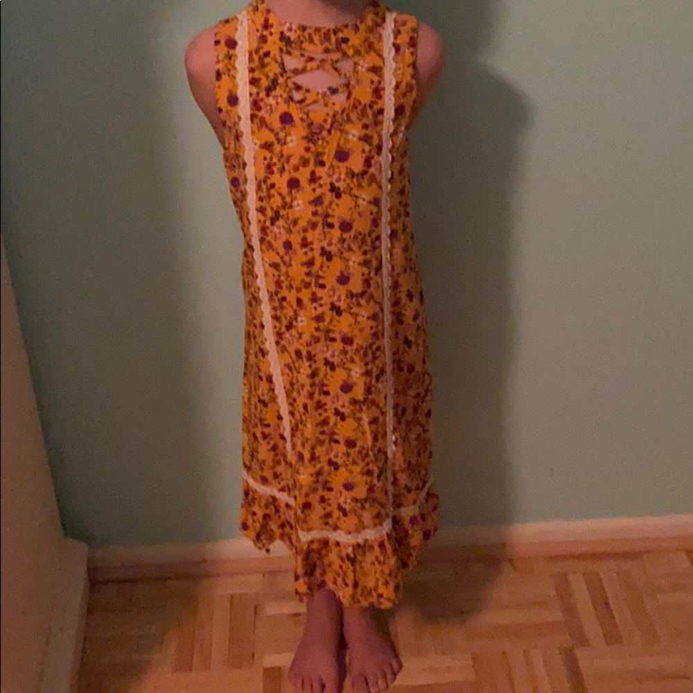 Pretty, floral design dress